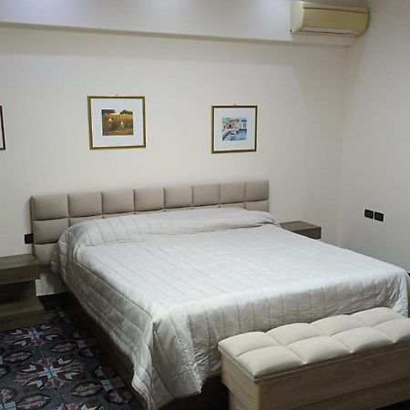 Royal Aparthotel Vlorë Exterior foto