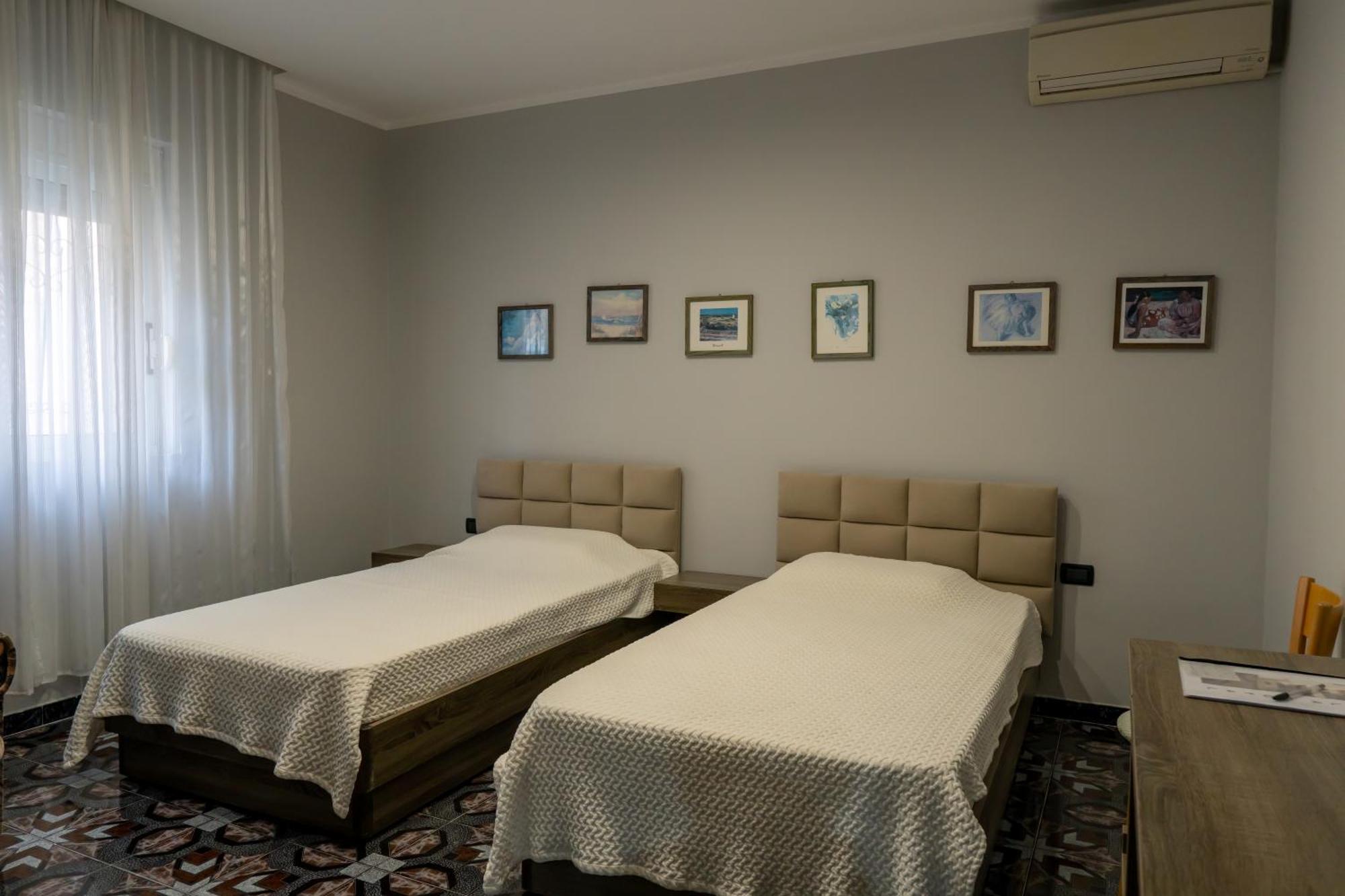 Royal Aparthotel Vlorë Exterior foto